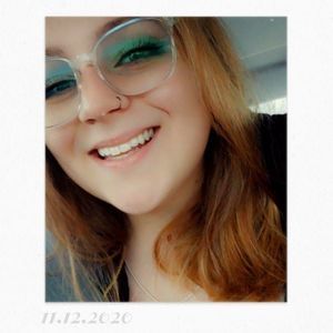 Meet your Posher, Caitlin